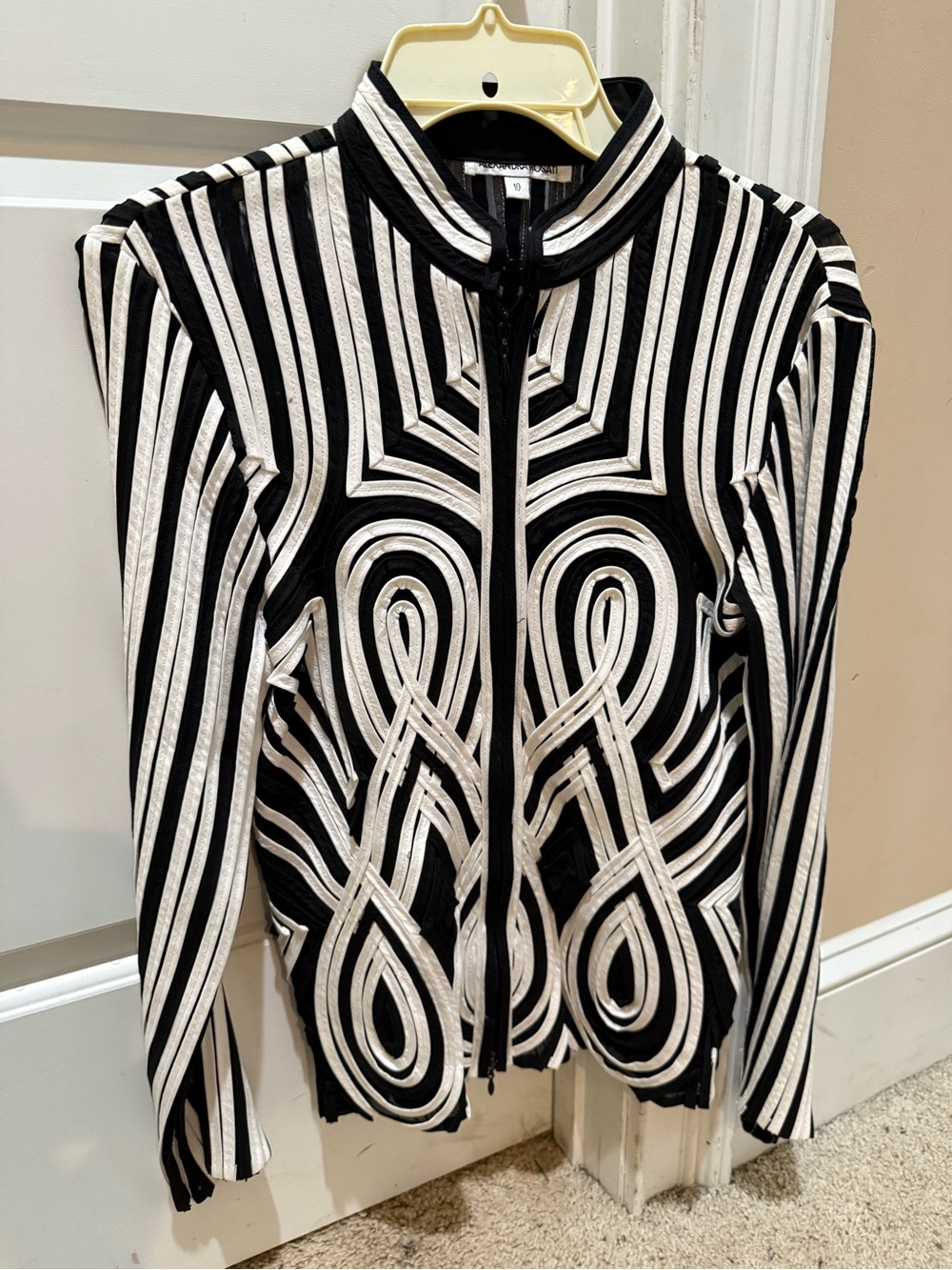 Alexander Rosati Black & White Striped Zip Front Jacket / Top very pretty M